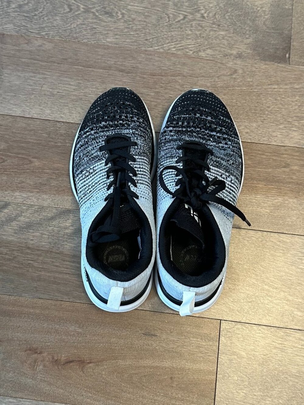 APL Techloom Pro Sneakers